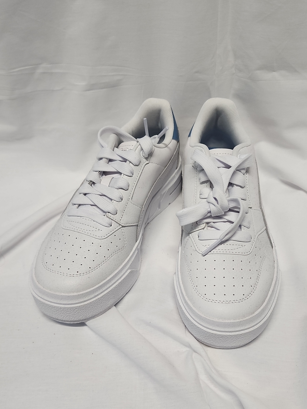 Puma White Low-Top Sneakers with Blue Heel Accent
